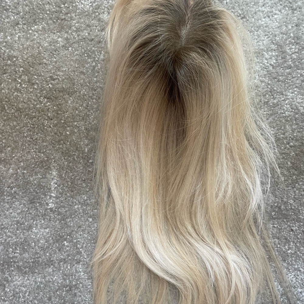 Creamy Blonde Wavy Hair Wig with Natural Volume